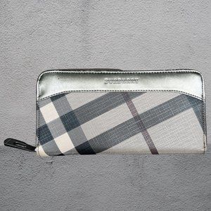 Rare Vintage Burberry Smoked Check Zip Around Wallet